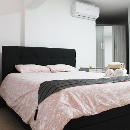 Duplex Comfort Apartments ラルナカ エクステリア 写真